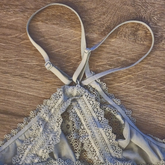 Victoria's Secret Light Green Lace Bralette Sz S - Picture 5 of 7